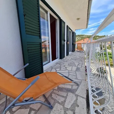Jelena Apartamento Ražanj